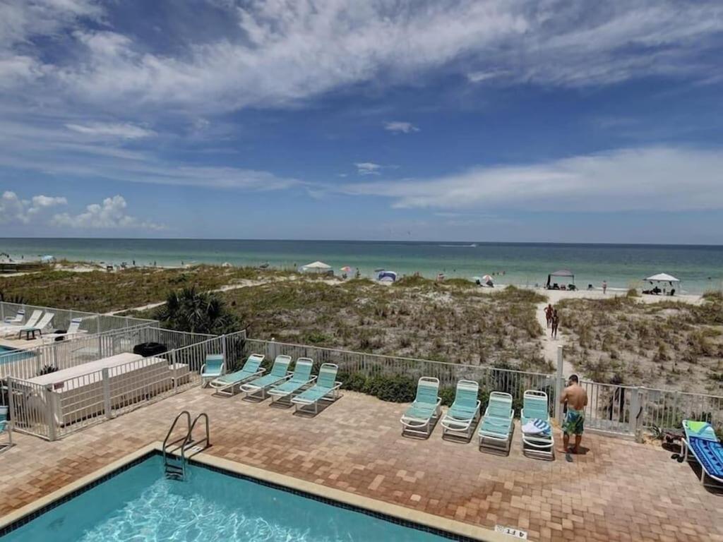 Ow 202 - Entire Oceanfront Condo - 2 Bedroom And 2 Bath Indian Rocks Beach Exterior photo