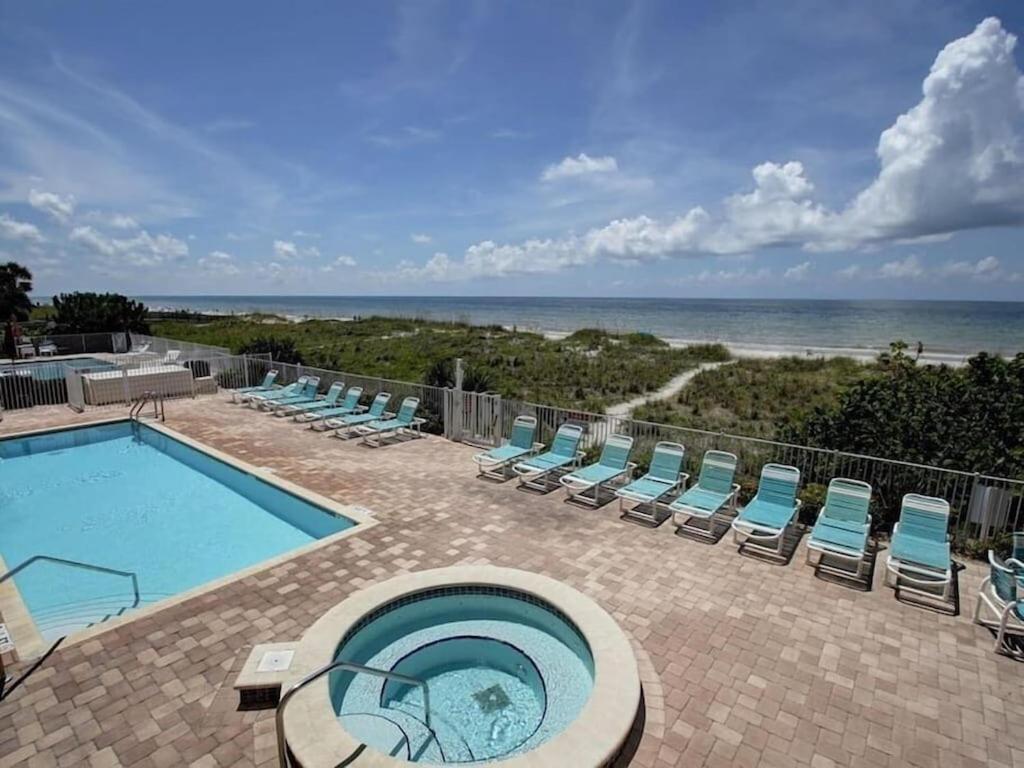 Ow 202 - Entire Oceanfront Condo - 2 Bedroom And 2 Bath Indian Rocks Beach Exterior photo