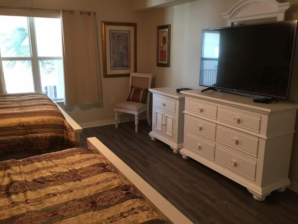 Ow 202 - Entire Oceanfront Condo - 2 Bedroom And 2 Bath Indian Rocks Beach Exterior photo